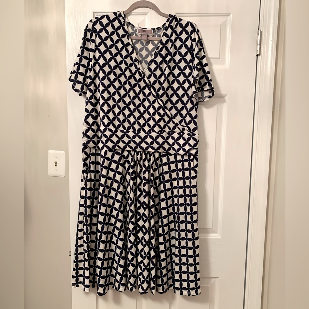 Blue/white patterned faux wrap dress